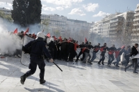 Βροντερό «όχι» στα ιδιωτικά ΑΕΙ: Σε εξέλιξη το συλλαλητήριο-Τραυματίες φοιτητές και ρεπόρτερ