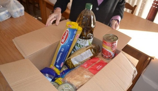 Διανομή προϊόντων σε δικαιούχους ΤΕΒΑ στο δήμο Αγρινίου