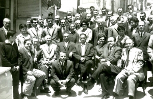 &Kappa;&alpha;&rho;&pi;&epsilon;&nu;ή&sigma;&iota;:H &kappa;&alpha;&theta;&eta;&mu;&epsilon;&rho;&iota;&nu;ή &epsilon;&mu;&pi;&omicron;&rho;&iota;&kappa;ή &zeta;&omega;ή &tau;&omicron;&nu; 19&omicron; &kappa;&alpha;&iota; 20ό &alpha;&iota;ώ&nu;&alpha; &mu;έ&sigma;&alpha; &alpha;&pi;&omicron; &alpha;&rho;&chi;&epsilon;ί&alpha;-&nu;&tau;&omicron;&kappa;&omicron;&upsilon;&mu;έ&nu;&tau;&alpha;