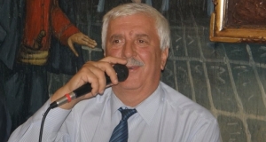 Ράγισαν καρδιές στην κηδεία του Σαρακατσάνου τραγουδιστή Γιάννη Γκόβαρη(Βίντεο)