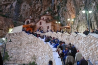 "&Sigma;&iota;&omega;&pi;&eta;&lambda;ά" &gamma;&iota;&omicron;&rho;&tau;ά&zeta;&epsilon;&iota; &phi;έ&tau;&omicron;&sigmaf; &eta; &Kappa;&upsilon;&rho;ά &tau;&omega;&nu; &Alpha;&iota;&tau;&omega;&lambda;ώ&nu;,&eta; &Alpha;&gamma;ί&alpha; &Epsilon;&lambda;&epsilon;&omicron;ύ&sigma;&alpha; &sigma;&tau;&eta;&nu; &Kappa;&lambda;&epsilon;&iota;&sigma;&omicron;ύ&rho;&alpha;