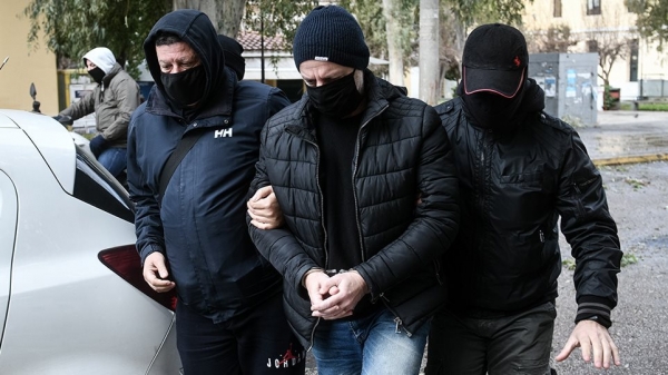 Στην ανακρίτρια ο Δημήτρης Λιγνάδης κατηγορούμενος για βιασμό κατά συρροή