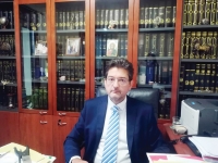 &Epsilon;&upsilon;&rho;&upsilon;&tau;&alpha;&nu;ί&alpha;: &Epsilon;&pi;&alpha;&nu;&epsilon;&kappa;&lambda;έ&chi;&theta;&eta;&kappa;&epsilon; &pi;&rho;ό&epsilon;&delta;&rho;&omicron;&sigmaf; &tau;&omicron;&upsilon; &Delta;&iota;&kappa;&eta;&gamma;&omicron;&rho;&iota;&kappa;&omicron;ύ &Sigma;&upsilon;&lambda;&lambda;ό&gamma;&omicron;&upsilon;  &Theta;.&Gamma;&alpha;&lambda;&alpha;&nu;ό&sigmaf;-&Pi;ά&zeta;&iota;&omicron;&sigmaf; &kappa;&alpha;&iota; &Sigma;&omicron;&upsilon;&lambda;&iota;ώ&tau;&eta; &sigma;&tau;&omicron; &Delta;&Sigma;