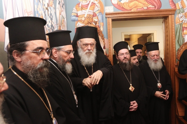 &Alpha;&nu;&tau;&iota;&delta;&rho;ά&sigma;&epsilon;&iota;&sigmaf; &gamma;&iota;&alpha; &tau;&omicron;&nu; &delta;&iota;&pi;&lambda;&alpha;&sigma;&iota;&alpha;&sigma;&mu;ό &tau;&omega;&nu; &mu;&iota;&sigma;&theta;ώ&nu; &tau;&omega;&nu; &Alpha;&rho;&chi;&iota;&epsilon;&rho;έ&omega;&nu;-&Eta; &alpha;&pi;ά&nu;&tau;&eta;&sigma;&eta; &tau;&eta;&sigmaf; &Iota;&epsilon;&rho;ά &Sigma;&upsilon;&nu;ό&delta;&omicron;&upsilon;