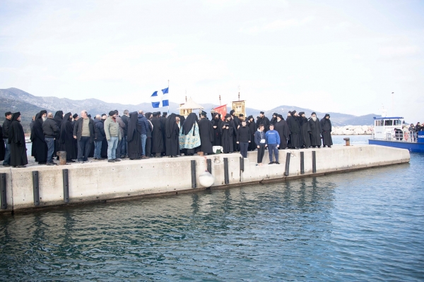 &Mu;&epsilon; &beta;&upsilon;&zeta;&alpha;&nu;&tau;&iota;&nu;ή &mu;&epsilon;&gamma;&alpha;&lambda;&omicron;&pi;&rho;έ&pi;&epsilon;&iota;&alpha; &gamma;&iota;ό&rho;&tau;&alpha;&sigma;&epsilon; &tau;&omicron; Ά&gamma;&iota;&omicron; Ό&rho;&omicron;&sigmaf; &tau;&alpha; Ά&gamma;&iota;&alpha; &Theta;&epsilon;&omicron;&phi;ά&nu;&epsilon;&iota;&alpha;(&Phi;ώ&tau;&omicron;)