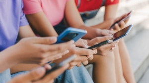 &Mu;&pi;&lambda;ό&kappa;&omicron; &sigma;&tau;&alpha; Social Media έ&omega;&sigmaf; 15 &epsilon;&tau;ώ&nu;-&Sigma;&upsilon;&sigma;&kappa;έ&psi;&epsilon;&iota;&sigmaf; &kappa;&alpha;&iota; &alpha;&nu;&alpha;&kappa;&omicron;&iota;&nu;ώ&sigma;&epsilon;&iota;&sigmaf; &alpha;&pi;&omicron; &tau;&eta;&nu; &kappa;&upsilon;&beta;έ&rho;&nu;&eta;&sigma;&eta;