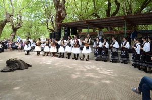 &quot;Βούλιαξε&quot; ο Πλατανιάς στα Κέδρα στο αντάμωμα των Σαρακατσαναίων(Φώτο&amp;Βίντεο)