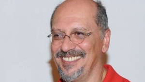 Έ&phi;&upsilon;&gamma;&epsilon; &alpha;&pi;ό &tau;&eta; &zeta;&omega;ή &omicron; &delta;&eta;&mu;&omicron;&sigma;&iota;&omicron;&gamma;&rho;ά&phi;&omicron;&sigmaf; &Beta;&alpha;&sigma;ί&lambda;&eta;&sigmaf; &Lambda;&upsilon;&rho;&iota;&tau;&zeta;ή&sigmaf;