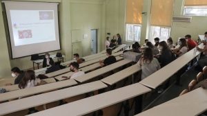 &Mu;&eta; &kappa;&rho;&alpha;&tau;&iota;&kappa;ά &Pi;&alpha;&nu;&epsilon;&pi;&iota;&sigma;&tau;ή&mu;&iota;&alpha;: &Alpha;&pi;ό &tau;&omicron; 2025 &eta; &lambda;&epsilon;&iota;&tau;&omicron;&upsilon;&rho;&gamma;ί&alpha; &tau;&omicron;&upsilon;&sigmaf; &ndash; &Tau;&alpha; &laquo;&kappa;&lambda;&epsilon;&iota;&delta;&iota;ά&raquo; &gamma;&iota;&alpha; &tau;&eta;&nu; &alpha;&delta;&epsilon;&iota;&omicron;&delta;ό&tau;&eta;&sigma;&eta;