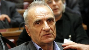 &Gamma;. &Beta;&alpha;&rho;&epsilon;&mu;έ&nu;&omicron;&sigmaf;:&Theta;&alpha; &pi;&alpha;&rho;&alpha;&mu;&epsilon;ί&nu;&omicron;&upsilon;&nu; &sigma;&tau;&eta; &Nu;&alpha;ύ&pi;&alpha;&kappa;&tau;&omicron; &omicron;&iota; &upsilon;&pi;&eta;&rho;&epsilon;&sigma;ί&epsilon;&sigmaf; &tau;&omicron;&upsilon; &Epsilon;&Phi;&Kappa;&Alpha;