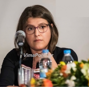 &Eta; &Rho;&omicron;&delta;&omicron;&theta;έ&alpha; &Kappa;&alpha;&rho;&phi;ή &sigma;&tau;&omicron; "&tau;&iota;&mu;ό&nu;&iota;" &tau;&eta;&sigmaf; &Epsilon;&Lambda;&Mu;&Epsilon; &Epsilon;&upsilon;&rho;&upsilon;&tau;&alpha;&nu;ί&alpha;&sigmaf;-&Tau;&iota; έ&beta;&gamma;&alpha;&lambda;&alpha;&nu; &omicron;&iota; &kappa;ά&lambda;&pi;&epsilon;&sigmaf;