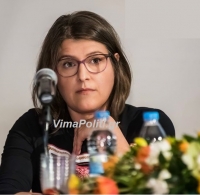&Eta; &Rho;&omicron;&delta;&omicron;&theta;έ&alpha; &Kappa;&alpha;&rho;&phi;ή &sigma;&tau;&omicron; "&tau;&iota;&mu;ό&nu;&iota;" &tau;&eta;&sigmaf; &Epsilon;&Lambda;&Mu;&Epsilon; &Epsilon;&upsilon;&rho;&upsilon;&tau;&alpha;&nu;ί&alpha;&sigmaf;-&Tau;&iota; έ&beta;&gamma;&alpha;&lambda;&alpha;&nu; &omicron;&iota; &kappa;ά&lambda;&pi;&epsilon;&sigmaf;