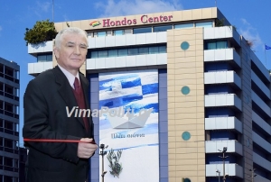 Ά&gamma;&rho;&alpha;&phi;&alpha;:&Sigma;ή&mu;&epsilon;&rho;&alpha; &tau;&omicron; &tau;&epsilon;&lambda;&epsilon;&upsilon;&tau;&alpha;ί&omicron; &alpha;&nu;&tau;ί&omicron; &sigma;&tau;&omicron;&nu; &Gamma;&iota;ά&nu;&nu;&eta; &Chi;ό&nu;&tau;&omicron;,&sigma;&upsilon;&nu;&iota;&delta;&iota;&omicron;&kappa;&tau;ή&tau;&eta; &tau;&omicron;&upsilon; hontos center