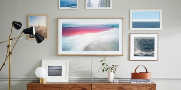 Η νέα τηλεόραση της Samsung που μοιάζει με... κορνίζα