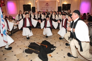 &Tau;&omicron; &gamma;&lambda;έ&nu;&tau;&eta;&sigma;&alpha;&nu; &mu;&epsilon; &tau;&eta;&nu; &psi;&upsilon;&chi;ή &tau;&omicron;&upsilon;&sigmaf; &omicron;&iota; &Alpha;&gamma;&rho;&alpha;&phi;&iota;ώ&tau;&epsilon;&sigmaf; &Sigma;&alpha;&rho;&alpha;&kappa;&alpha;&tau;&sigma;&alpha;&nu;&alpha;ί&omicron;&iota; &sigma;&tau;&omicron; &Alpha;&gamma;&rho;ί&nu;&iota;&omicron;(&Beta;ί&nu;&tau;&epsilon;&omicron;)