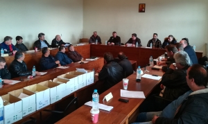 Ά&gamma;&rho;&alpha;&phi;&alpha;:&Tau;&epsilon;&tau;-&alpha;-&tau;&epsilon;&tau; &Mu;&pi;&alpha;&mu;&pi;&alpha;&lambda;ή &mu;&epsilon; &pi;&rho;ό&epsilon;&delta;&rho;&omicron;&upsilon;&sigmaf; &tau;&omega;&nu; &tau;&omicron;&pi;&iota;&kappa;ώ&nu; &kappa;&omicron;&iota;&nu;&omicron;&tau;ή&tau;&omega;&nu;
