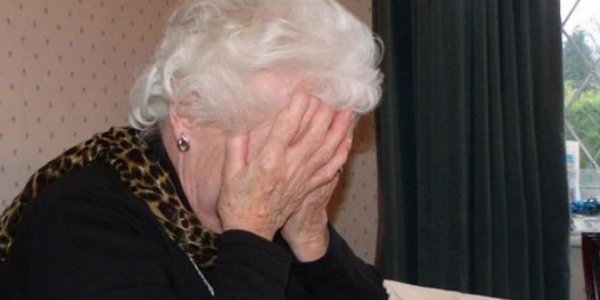 &Epsilon;&upsilon;&rho;&upsilon;&tau;&alpha;&nu;ί&alpha;:&Tau;&rho;&epsilon;&iota;&sigmaf; &Rho;&omicron;&mu;ά &lambda;ή&sigma;&tau;&epsilon;&psi;&alpha;&nu; &eta;&lambda;&iota;&kappa;&iota;&omega;&mu;έ&nu;&eta; &sigma;&tau;&eta;&nu; &Chi;&rho;ύ&sigma;o&beta;&alpha;