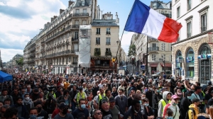 Γαλλία: Μαζικές διαδηλώσεις σε 200 πόλεις-Συγκρούσεις με την αστυνομία στο Παρίσι