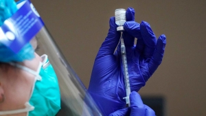 &Tau;&rho;ί&tau;&eta; &delta;ό&sigma;&eta; &epsilon;&mu;&beta;&omicron;&lambda;ί&omicron;&upsilon;: &Pi;&omicron;&iota;&epsilon;&sigmaf; &omicron;&mu;ά&delta;&epsilon;&sigmaf; &pi;&rho;&omicron;&eta;&gamma;&omicron;ύ&nu;&tau;&alpha;&iota;-&Omicron;&iota; &epsilon;&pi;ί&sigma;&eta;&mu;&epsilon;&sigmaf; &alpha;&nu;&alpha;&kappa;&omicron;&iota;&nu;ώ&sigma;&epsilon;&iota;&sigmaf;