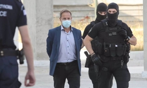 Έ&nu;&omicron;&chi;&omicron;&sigmaf; &kappa;&alpha;&tau;ά &pi;&lambda;&epsilon;&iota;&omicron;&psi;&eta;&phi;ί&alpha; &gamma;&iota;&alpha; &delta;ύ&omicron; &beta;&iota;&alpha;&sigma;&mu;&omicron;ύ&sigmaf; &omicron; &Delta;&eta;&mu;ή&tau;&rho;&eta;&sigmaf; &Lambda;&iota;&gamma;&nu;ά&delta;&eta;&sigmaf;
