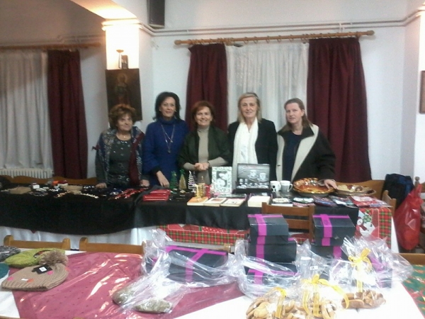 Χριστουγεννιάτικο bazaar απο τις γυναίκες της Ευρυτανίας στο Μικρολίμανο