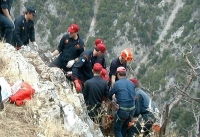 &Tau;&rho;&alpha;&gamma;&omega;&delta;ί&alpha; &sigma;&tau;&omicron;&nu; Ό&lambda;&upsilon;&mu;&pi;&omicron;: &Nu;&epsilon;&kappa;&rho;ό&sigmaf; &omicron; 40&chi;&rho;&omicron;&nu;&omicron;&sigmaf; &omicron;&rho;&epsilon;&iota;&beta;ά&tau;&eta;&sigmaf; &pi;&omicron;&upsilon; έ&pi;&epsilon;&sigma;&epsilon; &sigma;&epsilon; &chi;&alpha;&rho;ά&delta;&rho;&alpha;