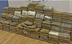 &quot;Γροθιά&quot; στα καρτέλ -Συλλήψεις στην Θεσσαλονίκη και κατάσχεση 100 κιλών κοκαΐνης