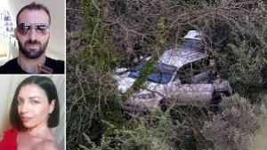 &Epsilon;&lambda;&epsilon;&upsilon;&theta;&epsilon;&rho;ί&alpha; &Gamma;&iota;&alpha;&kappa;&omicron;&upsilon;&mu;ά&kappa;&eta;: &Tau;&omicron; &tau;&eta;&lambda;&epsilon;&phi;ώ&nu;&eta;&mu;&alpha; &laquo;&kappa;&lambda;&epsilon;&iota;&delta;ί&raquo; &pi;&omicron;&upsilon; &omicron;&delta;ή&gamma;&eta;&sigma;&epsilon; &sigma;&tau;&eta; &sigma;&omicron;&rho;ό-&Kappa;&alpha;&rho;έ &kappa;&alpha;&rho;έ &tau;&omicron; &delta;&rho;&omicron;&mu;&omicron;&lambda;ό&gamma;&iota;&omicron; &theta;&alpha;&nu;ά&tau;&omicron;&upsilon;