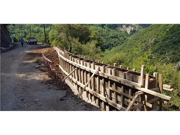 Αργιθέα:Ξεκίνησαν οι εργασίες βελτίωσης του δρόμου Ι.Μ Σπηλιάς-Στεφανιάδα