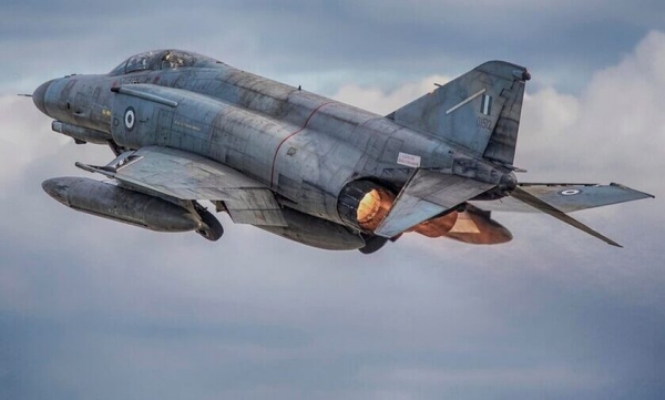 Πτώση Phantom F-4 στην Ανδραβίδα: Τα πιθανά σενάρια της τραγωδίας – Τι λένε οι ειδικοί
