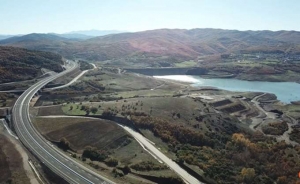 &Xi;&epsilon;&kappa;&iota;&nu;ά&epsilon;&iota; &eta; &kappa;&alpha;&tau;&alpha;&sigma;&kappa;&epsilon;&upsilon;ή &tau;&omicron;&upsilon; &delta;&rho;ό&mu;&omicron;&upsilon; &Lambda;&alpha;&mu;ί&alpha;-&Xi;&upsilon;&nu;&iota;ά&delta;&alpha; &sigma;&tau;&omicron;&nu; &Epsilon;65