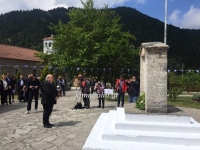 &Chi;&omega;&rho;ί&sigmaf; &tau;&omicron;&nu; &Tau;&sigma;ί&pi;&rho;&alpha; &omicron;&iota; &epsilon;&kappa;&delta;&eta;&lambda;ώ&sigma;&epsilon;&iota;&sigmaf; &tau;&iota;&mu;ή&sigmaf; &tau;&eta;&sigmaf; &Epsilon;&theta;&nu;&iota;&kappa;ή&sigmaf; &alpha;&nu;&tau;ί&sigma;&tau;&alpha;&sigma;&eta;&sigmaf; &sigma;&tau;&omicron;&upsilon;&sigmaf; &Kappa;&omicron;&rho;&upsilon;&sigma;&chi;ά&delta;&epsilon;&sigmaf;