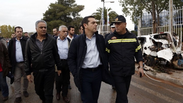 "A&upsilon;&tau;&omicron;&psi;ί&alpha;" A&lambda;έ&xi;&eta; &Tau;&sigma;ί&pi;&rho;&alpha; &sigma;&tau;&iota;&sigmaf; &pi;&lambda;&eta;&gamma;&epsilon;ί&sigma;&epsilon;&sigmaf; &pi;&epsilon;&rho;&iota;&omicron;&chi;έ&sigmaf; &tau;&eta;&sigmaf; &Delta;&upsilon;&tau;&iota;&kappa;ή&sigmaf; &Alpha;&tau;&tau;&iota;&kappa;ή&sigmaf;(&Beta;ί&nu;&tau;&epsilon;&omicron;)