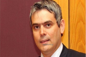 &Kappa;.&Kappa;&alpha;&rho;&alpha;&gamma;&kappa;&omicron;ύ&nu;&eta;&sigmaf;:"&Eta; &Epsilon;&lambda;&lambda;ά&delta;&alpha; &alpha;&xi;ί&zeta;&epsilon;&iota; &tau;&omicron; &kappa;&alpha;&lambda;ύ&tau;&epsilon;&rho;&omicron;"