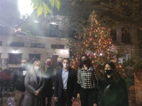 T&alpha; &Chi;&rho;&iota;&sigma;&tau;&omicron;&upsilon;&gamma;&epsilon;&nu;&nu;&iota;ά&tau;&iota;&kappa;&alpha; &delta;έ&nu;&tau;&rho;&alpha; &alpha;&nu;ά&beta;&omicron;&upsilon;&nu; &kappa;&alpha;&iota; &sigma;&tau;&alpha; &chi;&omega;&rho;&iota;ά &tau;&omicron;&upsilon; &Kappa;&alpha;&rho;&pi;&epsilon;&nu;&eta;&sigma;ί&omicron;&upsilon;(&Phi;ώ&tau;&omicron;)