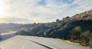 M&epsilon;&gamma;ά&lambda;&eta; &kappa;&alpha;&tau;&omicron;&lambda;ί&sigma;&theta;&eta;&sigma;&eta; &sigma;&tau;&eta;&nu; &Iota;ό&nu;&iota;&alpha; &Omicron;&delta;ό- &Kappa;&lambda;&epsilon;&iota;&sigma;&tau;ό &tau;&omicron; &tau;&mu;ή&mu;&alpha; &alpha;&pi;ό Ά&rho;&tau;&alpha; &mu;έ&chi;&rho;&iota; &Alpha;&mu;&phi;&iota;&lambda;&omicron;&chi;ί&alpha;