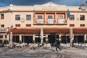 &Kappa;&alpha;&rho;&pi;&epsilon;&nu;ή&sigma;&iota;:&Eta; &sigma;&epsilon;&xi;&iota;&sigma;&tau;&iota;&kappa;ή &alpha;&nu;ά&rho;&tau;&eta;&sigma;&eta; &upsilon;&pi;&omicron;&psi;&eta;&phi;ί&omicron;&upsilon; &gamma;&iota;&alpha; &gamma;&upsilon;&nu;&alpha;ί&kappa;&alpha;-&upsilon;&pi;&omicron;&psi;ή&phi;&iota;&alpha;-&pi;&iota;ά&tau;&alpha; &pi;&rho;&omicron;&kappa;ά&lambda;&epsilon;&sigma;&epsilon; &sigma;ά&lambda;&omicron;