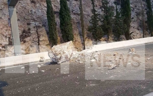 &Mu;&epsilon;&tau;' &epsilon;&mu;&pi;&omicron;&delta;ί&omega;&nu; &eta; &kappa;&upsilon;&kappa;&lambda;&omicron;&phi;&omicron;&rho;ί&alpha; &sigma;&tau;&eta;&nu; &pi;ά&lambda;&alpha;&iota;&alpha; &epsilon;&theta;&nu;&iota;&kappa;ή &omicron;&delta;ό &Alpha;&theta;&eta;&nu;ώ&nu;-&Kappa;&omicron;&rho;ί&nu;&theta;&omicron;&upsilon;-Ά&gamma;&nu;&omega;&sigma;&tau;&omicron; &pi;ό&tau;&epsilon; &theta;&alpha; &alpha;&nu;&omicron;ί&xi;&epsilon;&iota; &omicron; &delta;&rho;ό&mu;&omicron;&sigmaf;