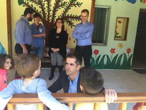 &Sigma;&tau;&epsilon;&rho;&epsilon;ά:Έ&kappa;&tau;&alpha;&kappa;&tau;&omicron; &omicron;&iota;&kappa;&omicron;&nu;&omicron;&mu;&iota;&kappa;ό &beta;&omicron;ή&theta;&eta;&mu;&alpha; &gamma;&iota;&alpha; &pi;&alpha;&iota;&delta;&iota;ά &tau;&eta;&sigmaf; &Alpha;&rsquo; &tau;ά&xi;&eta;&sigmaf; &Delta;&eta;&mu;&omicron;&tau;&iota;&kappa;&omicron;ύ &alpha;&nu;&alpha;&kappa;&omicron;ί&nu;&omega;&sigma;&epsilon; &omicron; &Mu;&pi;&alpha;&kappa;&omicron;&gamma;&iota;ά&nu;&nu;&eta;&sigmaf;