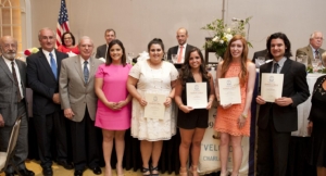 &Epsilon;&pi;&iota;&tau;&upsilon;&chi;ί&alpha; &sigma;&eta;&mu;&epsilon;ί&omega;&sigma;&epsilon; &tau;&omicron; 73&omicron; &Sigma;&upsilon;&nu;έ&delta;&rho;&iota;&omicron; &tau;&eta;&sigmaf; Έ&nu;&omega;&sigma;&eta;&sigmaf; &Epsilon;&upsilon;&rho;&upsilon;&tau;ά&nu;&omega;&nu; &Alpha;&mu;&epsilon;&rho;&iota;&kappa;ή&sigmaf; &laquo;&Tau;&omicron; &Beta;&epsilon;&lambda;&omicron;ύ&chi;&iota;&raquo;