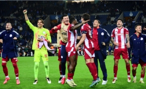 Πόρτο-Ολυμπιακός 0-1:«Τρέλανε» την Ευρώπη ο Θρύλος και έφυγε για top-8