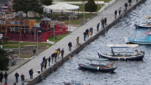 &Gamma;έ&mu;&iota;&sigma;&epsilon; &gamma;&alpha;&rho;ί&delta;&epsilon;&sigmaf; &kappa;&alpha;&iota; &gamma;&lambda;ώ&sigma;&sigma;&epsilon;&sigmaf; &eta; &theta;ά&lambda;&alpha;&sigma;&sigma;&alpha; &tau;&eta;&sigmaf; &Alpha;&mu;&phi;&iota;&lambda;&omicron;&chi;ί&alpha;&sigmaf;