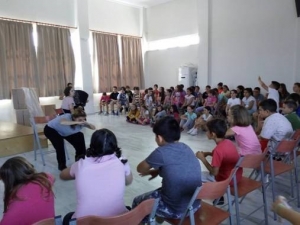 &Eta; &Pi;&epsilon;&rho;&iota;&phi;έ&rho;&epsilon;&iota;&alpha; &Sigma;&tau;&epsilon;&rho;&epsilon;ά&sigmaf; &phi;έ&rho;&nu;&epsilon;&iota; &tau;&omicron; &mu;&omicron;&upsilon;&sigma;&epsilon;ί&omicron; &sigma;&tau;&omicron; &sigma;&chi;&omicron;&lambda;&epsilon;ί&omicron;