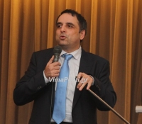 &Lambda;ά&beta;&rho;&omicron;&sigmaf; &kappa;&alpha;&tau;ά ..&pi;ά&nu;&tau;&omega;&nu; &omicron; &gamma;&iota;&alpha;&tau;&rho;ό&sigmaf; &Alpha;&rho;&gamma;ύ&rho;&eta;&sigmaf; &Nu;&tau;&alpha;&lambda;&iota;ά&nu;&eta;&sigmaf; &sigma;&tau;&eta;&nu; &delta;&iota;&alpha;&mu;&alpha;&rho;&tau;&upsilon;&rho;ί&alpha; &upsilon;&gamma;&epsilon;&iota;&omicron;&nu;&omicron;&mu;&iota;&kappa;ώ&nu; &gamma;&iota;&alpha; &tau;&omicron;&nu; &upsilon;&pi;&omicron;&chi;&rho;&epsilon;&omega;&tau;&iota;&kappa;ό &epsilon;&mu;&beta;&omicron;&lambda;&iota;&alpha;&sigma;&mu;ό