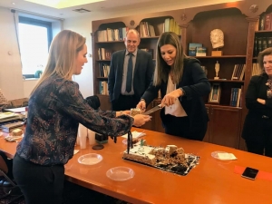 &Beta;&alpha;&sigma;&iota;&lambda;ό&pi;&iota;&tau;&alpha; έ&kappa;&omicron;&psi;&epsilon; &eta; &Sigma;&omicron;&phi;ί&alpha; &Zeta;&alpha;&chi;&alpha;&rho;ά&kappa;&eta; &mu;&epsilon; &tau;&omicron;&upsilon;&sigmaf; &sigma;&upsilon;&nu;&epsilon;&rho;&gamma;ά&tau;&epsilon;&sigmaf; &tau;&eta;&sigmaf;