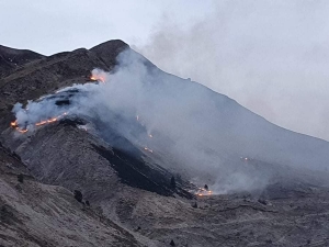 &Epsilon;&upsilon;&rho;&upsilon;&tau;&alpha;&nu;ί&alpha;:&Upsilon;&pi;ό έ&lambda;&epsilon;&gamma;&chi;&omicron; &eta; &phi;&omega;&tau;&iota;ά &sigma;&tau;&eta;&nu; K&alpha;&lambda;&iota;&alpha;&kappa;&omicron;ύ&delta;&alpha;(&Phi;ώ&tau;&omicron;)