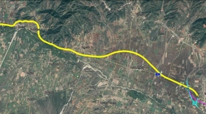 &Mu;&pi;&alpha;&kappa;&omicron;&gamma;&iota;ά&nu;&nu;&eta;&sigmaf;:&laquo;&Kappa;&epsilon;&rho;&delta;ί&zeta;&omicron;&upsilon;&mu;&epsilon; &tau;&omicron; &sigma;&tau;&omicron;ί&chi;&eta;&mu;&alpha; &gamma;&iota;&alpha; &tau;&eta;&nu; &Epsilon;&theta;&nu;&iota;&kappa;ή &Omicron;&delta;ό &Lambda;&alpha;&mu;ί&alpha;&sigmaf;-&Kappa;&alpha;&rho;&pi;&epsilon;&nu;&eta;&sigma;ί&omicron;&upsilon;&raquo;