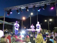 &Omicron;&iota; "Vegas" &xi;&epsilon;&sigma;ή&kappa;&omega;&sigma;&alpha;&nu; &tau;&omicron; &Kappa;&alpha;&rho;&pi;&epsilon;&nu;ή&sigma;&iota;(&Phi;ώ&tau;&omicron;)