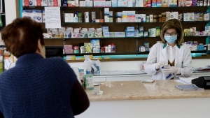 &Kappa;&omicron;&rho;&omicron;&nu;&omicron;ϊό&sigmaf;:&Tau;έ&tau;&alpha;&rho;&tau;&omicron;&sigmaf; &nu;&epsilon;&kappa;&rho;ό&sigmaf; &sigma;&tau;&eta;&nu; &Epsilon;&lambda;&lambda;ά&delta;&alpha;-Ό&lambda;&alpha; &tau;&alpha; &nu;&epsilon;ώ&tau;&epsilon;&rho;&alpha; &gamma;&iota;&alpha; &tau;&eta;&nu; &pi;&alpha;&nu;&delta;&eta;&mu;ί&alpha;