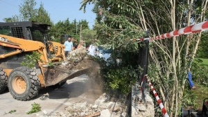 &Pi;&omicron;&lambda;&iota;&tau;&iota;&kappa;ή &alpha;&nu;&tau;&iota;&pi;&alpha;&rho;ά&theta;&epsilon;&sigma;&eta; &gamma;&iota;&alpha; &tau;&iota;&sigmaf; &kappa;&alpha;&tau;&epsilon;&delta;&alpha;&phi;ί&sigma;&epsilon;&iota;&sigmaf; &alpha;&upsilon;&theta;&alpha;&iota;&rho;έ&tau;&omega;&nu;